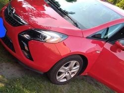 Czerwony Używany 2014 Opel Zafira Minivan | 25 000 zł (Dobra cena)