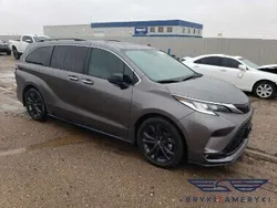 Inny kolor Używany 2022 Toyota Sienna Minivan | 119 770 zł