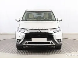 Biały Używany 2020 Mitsubishi Outlander SUV | 98 999 zł (Dość drogi)