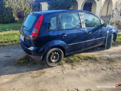 Niebieski Używany 2003 Ford Fiesta Sedan/Limuzyna | 1900 zł (Uczciwa cena)
