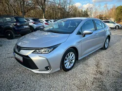 Srebrny (metalik) Używany 2020 Toyota Corolla Sedan/Limuzyna | 77 800 zł (Uczciwa cena)