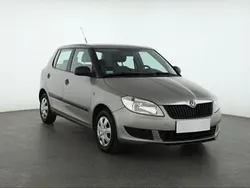 Beżowy Używany 2010 Skoda Fabia Hatchback | 17 999 zł (Uczciwa cena)