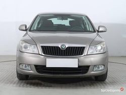 Beżowy Używany 2010 Skoda Octavia Hatchback | 24 999 zł (Dość drogi)
