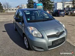 Szary Używany 2009 Toyota Yaris Hatchback | 11 999 zł (Dość drogi)