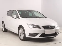 Biały Używany 2017 Seat Leon Hatchback | 52 999 zł (Uczciwa cena)