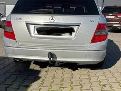 Srebrny Używany 2011 Mercedes C220 Kombi | 10 999 zł