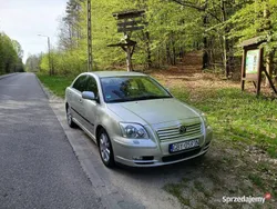 Złoty Używany 2004 Toyota Avensis Hatchback | 9900 zł (Uczciwa cena)