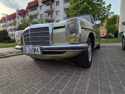Używany 1975 Mercedes W115 | 110 000 zł