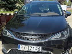 Używany 2017 Chrysler Pacifica SUV | 98 000 zł