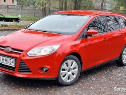 Czerwony Używany 2014 Ford Focus Kombi | 17 100 zł (Dobra cena)