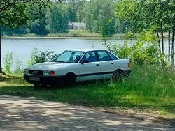 Biały Używany 1987 Audi 80 Sedan/Limuzyna | 11 500 zł