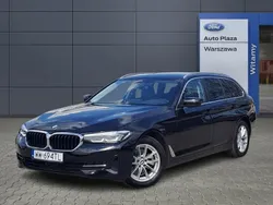 Czarny (metalik) Używany 2023 BMW 520 Kombi | 179 900 zł