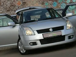 Srebrny Używany 2006 Suzuki Swift Hatchback | 13 990 zł (Uczciwa cena)