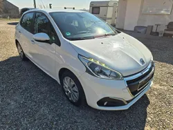Biały Używany 2016 Peugeot 208 Hatchback | 20 900 zł (Super Cena)