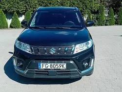 Czarny Używany 2019 Suzuki Vitara SUV | 53 900 zł (Uczciwa cena)