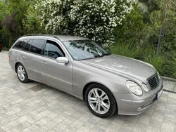 Złoty Używany 2006 Mercedes E280 Kombi | 27 900 zł