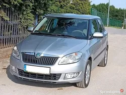 Srebrny Używany 2011 Skoda Fabia Hatchback | 19 800 zł (Uczciwa cena)