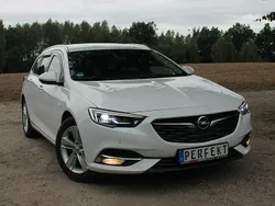 Biały Używany 2018 Opel Insignia Kombi | 47 900 zł (Dość drogi)