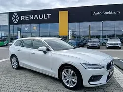 Biały Używany 2021 Volvo V60 Momentum Kombi | 95 850 zł (Super Cena)
