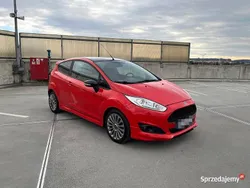 Czerwony Używany 2014 Ford Fiesta ST-Line Hatchback | 26 500 zł (Uczciwa cena)