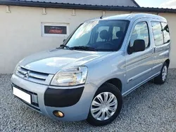 Inny kolor Używany 2005 Citroën Berlingo Minivan | 15 700 zł (Uczciwa cena)