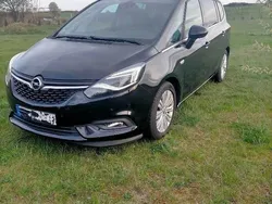 Czarny Używany 2017 Opel Zafira Tourer Innovation Minivan | 51 500 zł (Dość drogi)