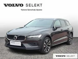 Szary Używany 2024 Volvo V60 CC Kombi | 209 900 zł (Uczciwa cena)