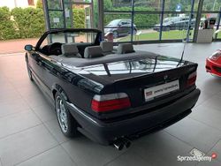 Czarny Używany 1999 BMW 320 Kabriolet | 142 000 zł