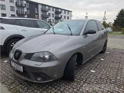 Srebrny Używany 2006 Seat Ibiza Hatchback | 8800 zł (Uczciwa cena)