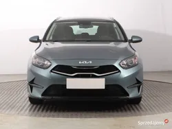 Niebieski Używany 2022 Kia Ceed Kombi | 74 999 zł (Uczciwa cena)