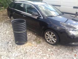 Czarny Używany 2015 Skoda Superb Kombi | 24 999 zł