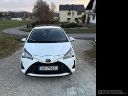Biały Używany 2017 Toyota Yaris Hatchback | 34 000 zł (Uczciwa cena)