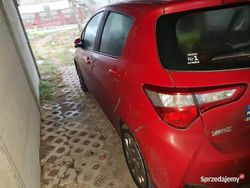 Czerwony Używany 2020 Toyota Yaris Sedan/Limuzyna | 58 000 zł (Dość drogi)