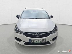 Biały Używany 2022 Opel Astra Kombi | 49 200 zł (Uczciwa cena)