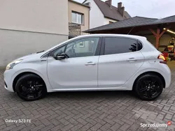 Używany 2015 Peugeot 208 Hatchback | 28 900 zł (Dość drogi)