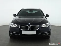 Niebieski Używany 2016 BMW 520 Kombi | 60 999 zł