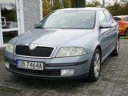 Szary (metalik) Używany 2005 Skoda Octavia Sedan/Limuzyna | 10 600 zł (Dość drogi)