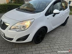 Biały Używany 2013 Opel Meriva Minivan | 18 800 zł (Dobra cena)