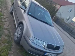 Brązowy Używany 2008 Skoda Octavia Hatchback | 8500 zł (Uczciwa cena)