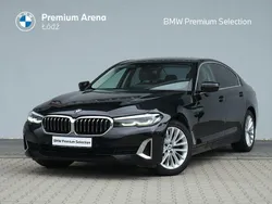 Czarny Używany 2022 BMW 520 Luxury Line Sedan/Limuzyna | 154 900 zł (Uczciwa cena)
