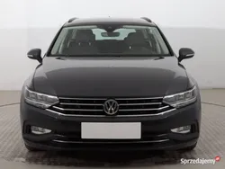 Szary Używany 2019 VW Passat Kombi | 68 999 zł (Uczciwa cena)
