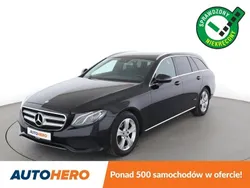 Czarny Używany 2016 Mercedes E220 Kombi | 95 900 zł