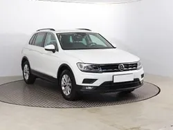 Biały Używany 2020 VW Tiguan SUV | 96 999 zł (Uczciwa cena)