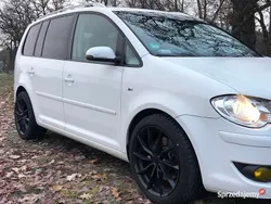 Biały Używany 2008 VW Touran R-line Minivan | 16 000 zł (Uczciwa cena)