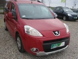Czerwony Używany 2009 Peugeot Partner Minivan | 14 200 zł (Uczciwa cena)