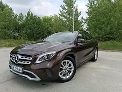Inny kolor Używany 2018 Mercedes A180 Hatchback | 91 900 zł (Dość drogi)