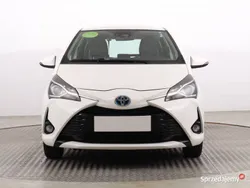 Biały Używany 2018 Toyota Yaris Hybrid Hatchback | 51 999 zł (Dobra cena)