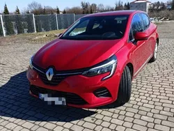 Czerwony Używany 2022 Renault Clio V Sedan/Limuzyna | 49 900 zł (Uczciwa cena)