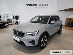 Szary Używany 2025 Volvo XC40 SUV | 174 900 zł (Uczciwa cena)