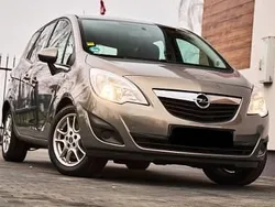 Brązowy Używany 2013 Opel Meriva Minivan | 22 500 zł (Uczciwa cena)